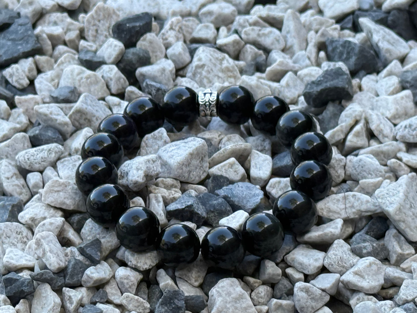 "Shadow Guardian" Obsidian Bracelet đ¤