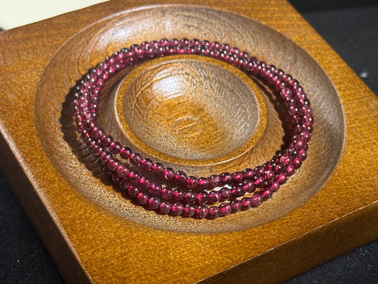 Pulsera multicircular de granate