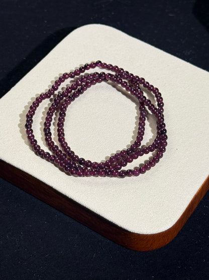 Pulsera multicircular de granate almandino