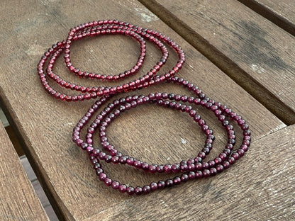 Pulsera multicircular de granate