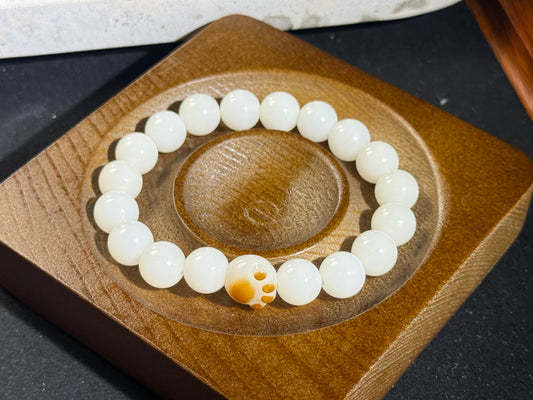 White Jade Bodhi kitten's claw shape Bracelet-9.9