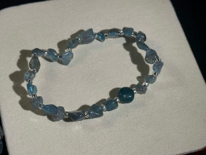 Pulsera de apatita de forma libre